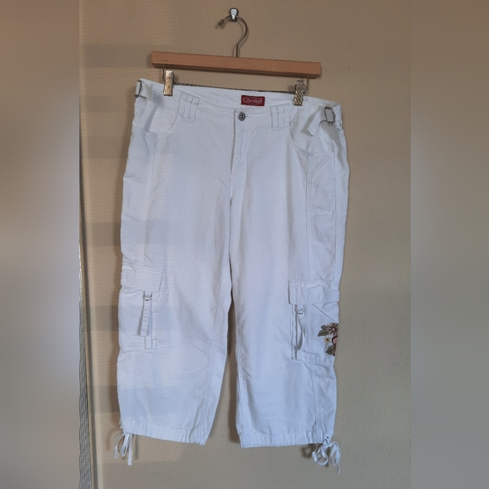 Y2k White Capri Cargo Pants Embroidery Embroidered Coastal Cotton
